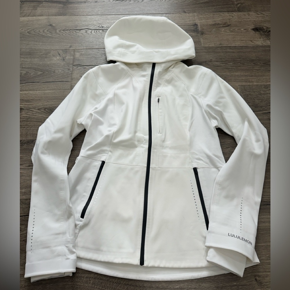 Lululemon Cross Chill Jacket